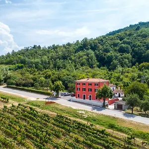 2* Gostinjska kuća Casa Rossa